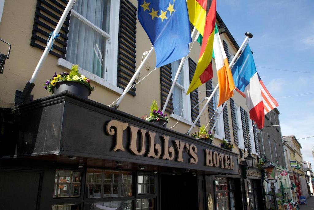 Tully'S Hotel Castlerea Esterno foto